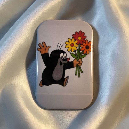 Der kleine maulwurf mit blumen - der,